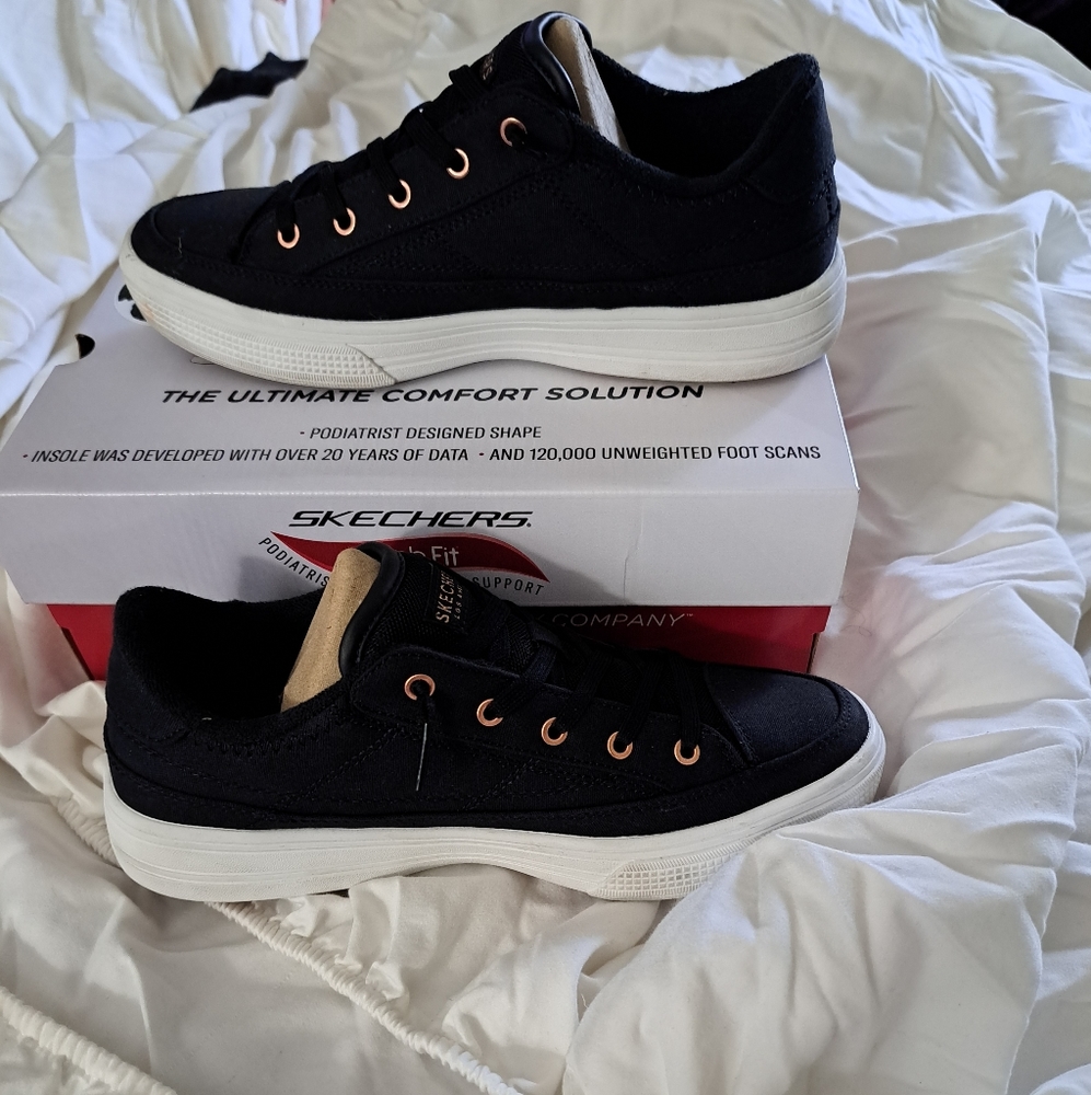 Skechers Meet Ya There sneakers